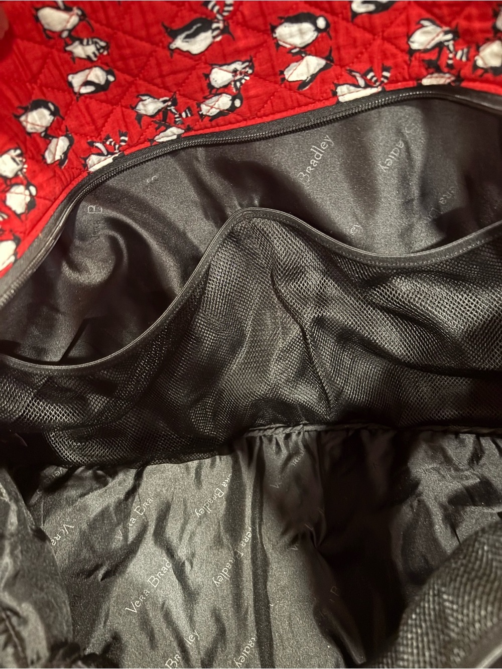 Vera Bradley Red Quilted playful Penguin Weekender Bag retired pattern travel - Picture 8 of 10